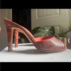 Manolo Blahnik heels- COA- 37 1/2  (6 1/2)